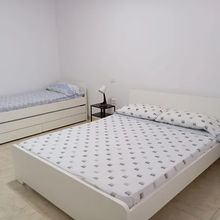 Aeropuerto 1 Holiday home